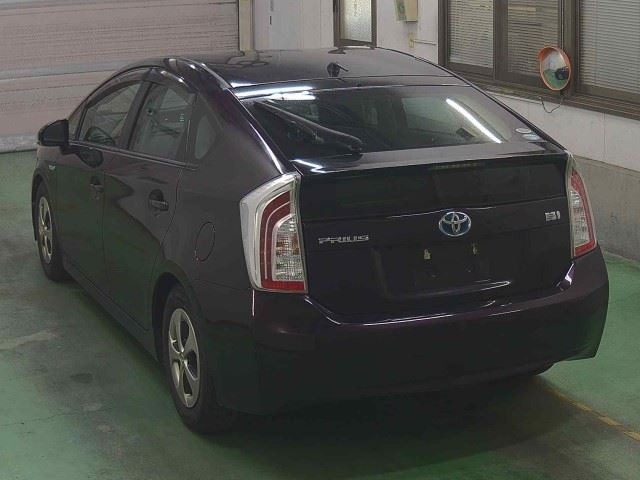TOYOTA PRIUS 2012