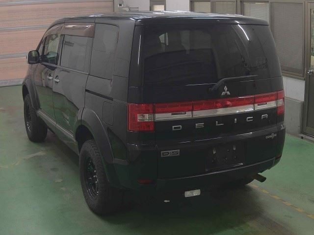 MITSUBISHI DELICA D5 2009