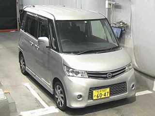 NISSAN ROOX 2010