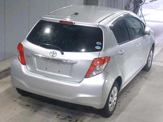 TOYOTA VITZ 2011