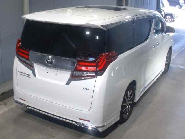TOYOTA ALPHARD 2016