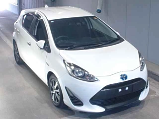 TOYOTA AQUA 2018