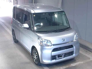 DAIHATSU TANTO 2018
