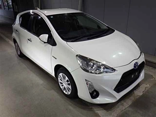 TOYOTA AQUA 2016
