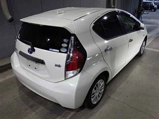 TOYOTA AQUA 2016