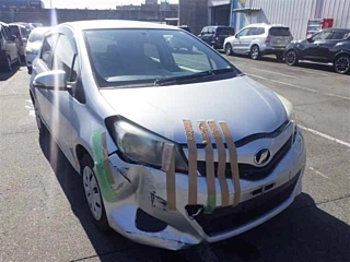 TOYOTA VITZ 2012