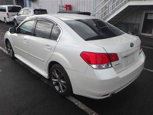 SUBARU LEGACY B4 2013