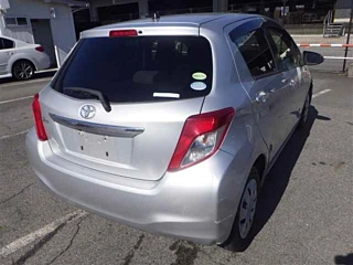TOYOTA VITZ 2012