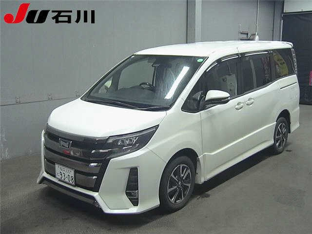 TOYOTA NOAH 2017