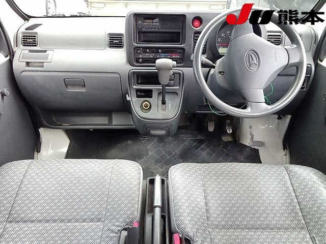 DAIHATSU HIJET VAN 2011