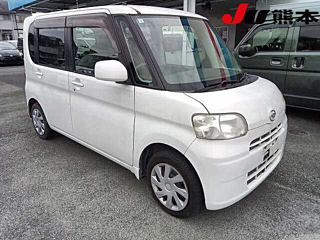 DAIHATSU TANTO 2011