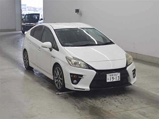 TOYOTA PRIUS 2013