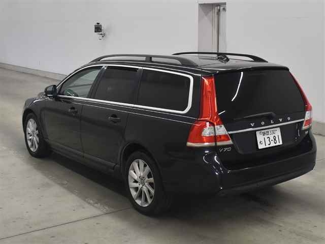 VOLVO V70 2013
