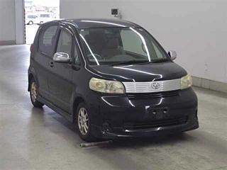 TOYOTA PORTE 2010