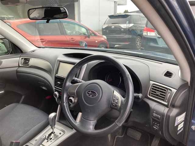 SUBARU FORESTER 2012