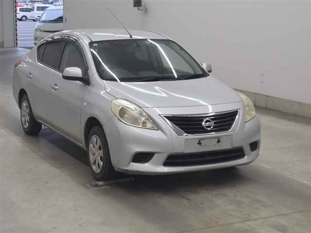 NISSAN LATIO 2013
