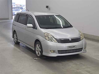 TOYOTA ISIS 2005