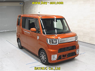 DAIHATSU WAKE 2016