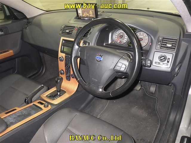 VOLVO V50 2010