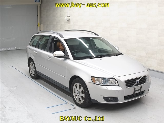 VOLVO V50 2010