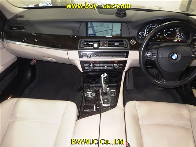 BMW 5 SERIES 2010