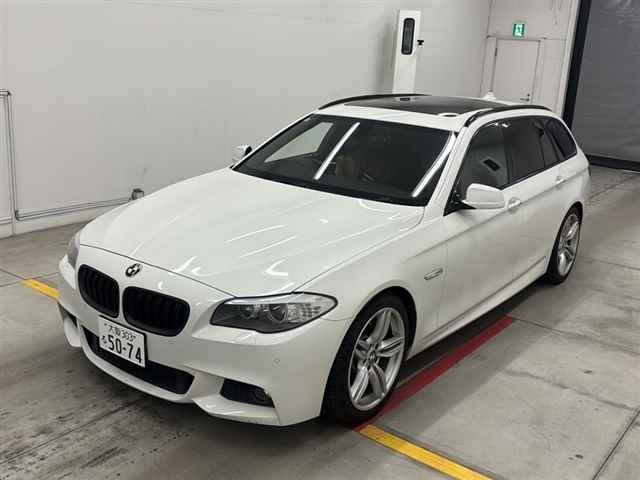 BMW 5 SERIES 2012