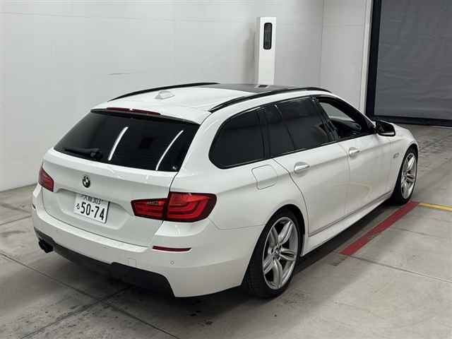 BMW 5 SERIES 2012