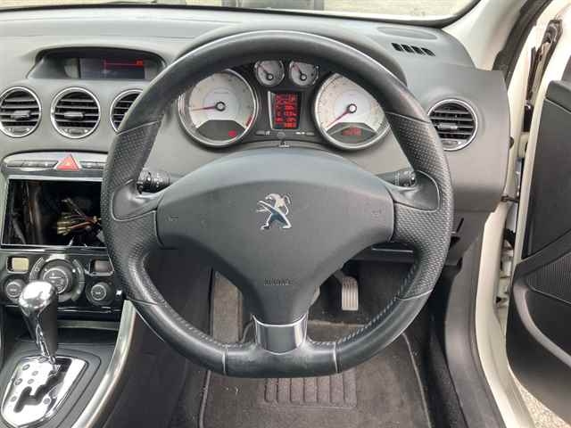 PEUGEOT 308 2013
