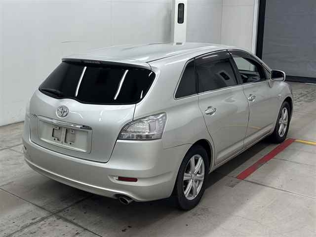 TOYOTA MARK X ZIO 2010