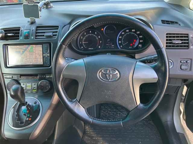 TOYOTA MARK X ZIO 2010