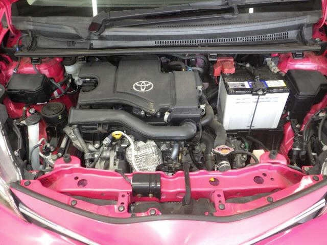 TOYOTA VITZ 2016