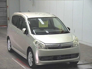 DAIHATSU MIRA 2010