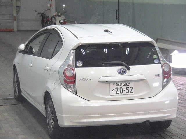 TOYOTA AQUA 2013
