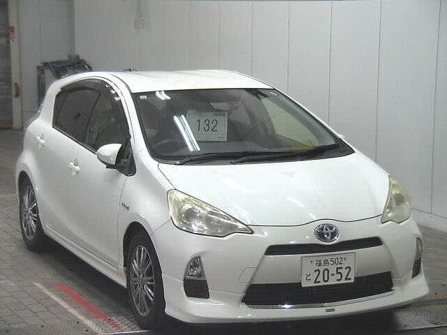 TOYOTA AQUA 2013