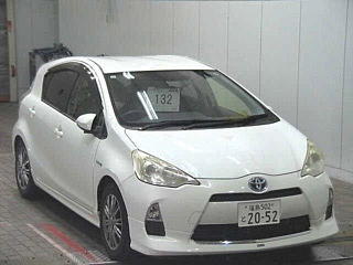 TOYOTA AQUA 2013