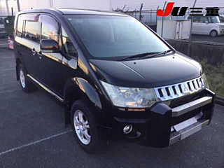 MITSUBISHI DELICA D5 2013