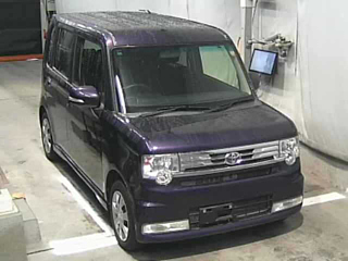 TOYOTA PIXIS SPACE 2013
