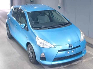 TOYOTA AQUA 2013