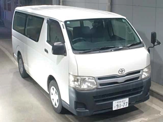 TOYOTA HIACE VAN 2013
