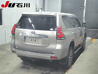 TOYOTA LAND CRUISER PRADO 2019