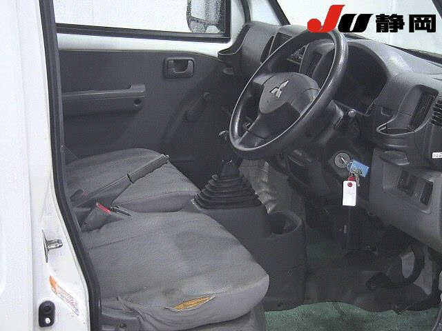 MITSUBISHI MINICAB VAN 2011