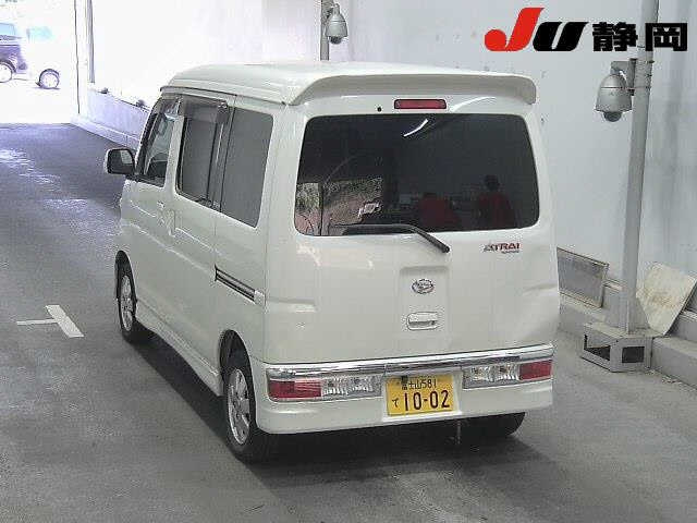 DAIHATSU ATRAI WAGON 2011