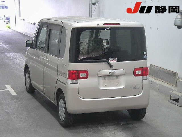 DAIHATSU TANTO 2010