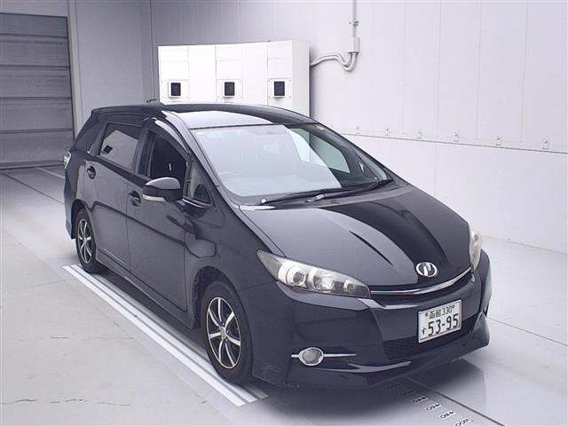 TOYOTA WISH 2013