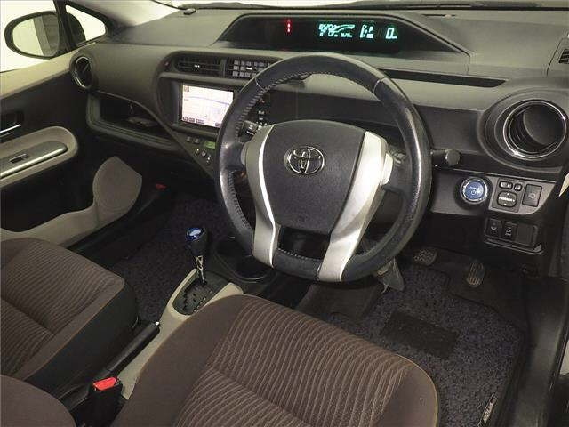 TOYOTA AQUA 2012