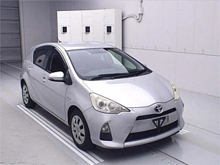 TOYOTA AQUA 2012