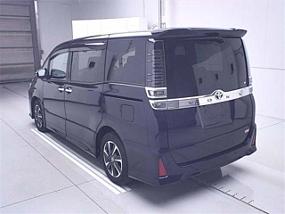 TOYOTA VOXY 2020