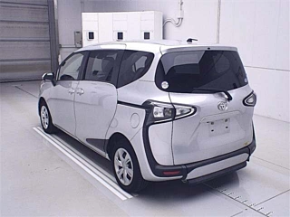 TOYOTA SIENTA 2018