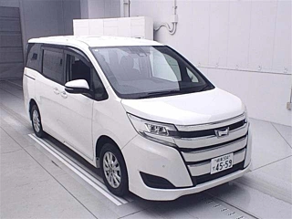 TOYOTA NOAH 2021