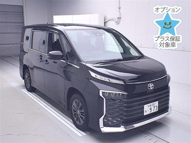 TOYOTA VOXY 2022